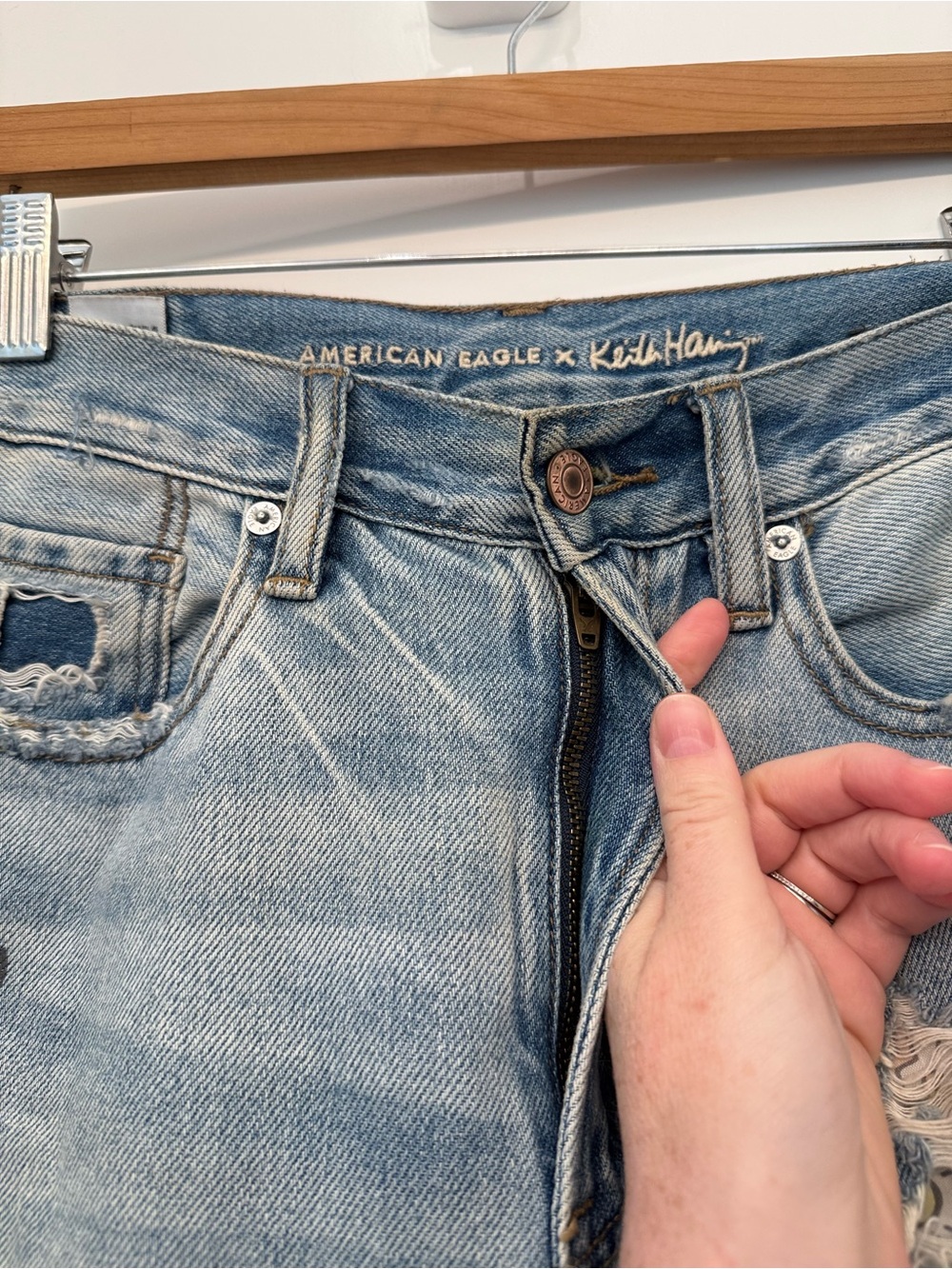 American Eagle Keith Haring Patched Mom Jeans Size 4 - Picture 6 of 9